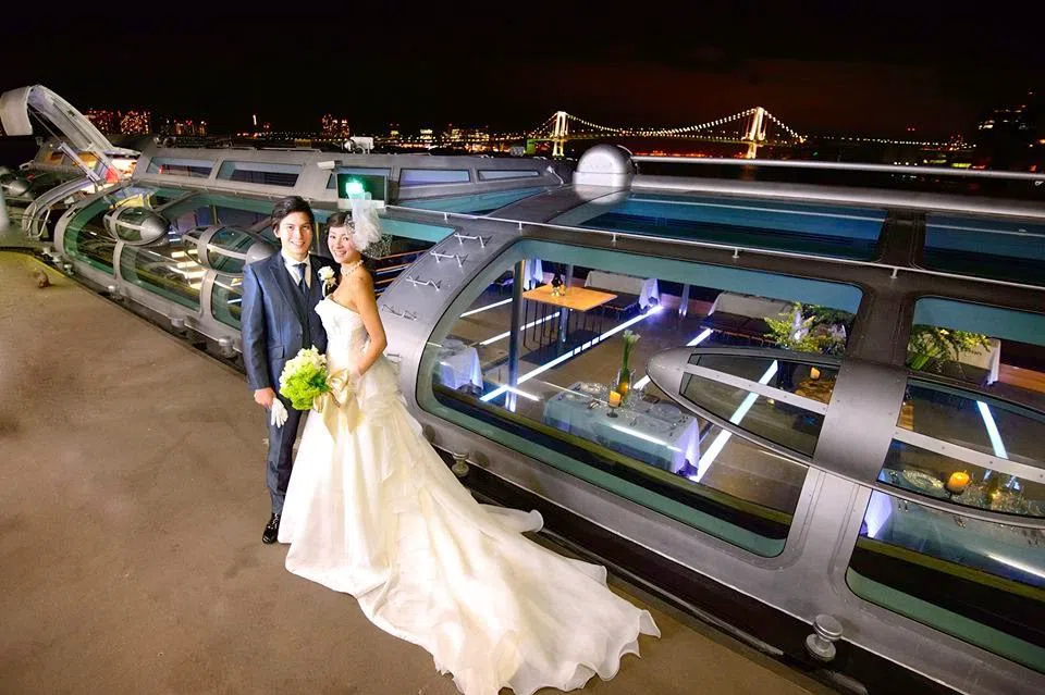 Tokyo Cruise Ship (Sumida River water bus — Hotaluna / Emeraldas), Tokyo