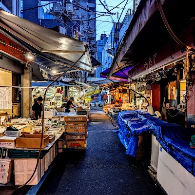 Tsukiji Outer Market Tasting Walk